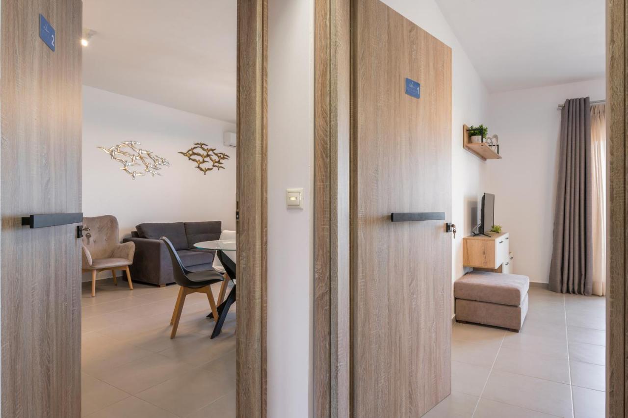 Indigo Blue Seaside Deluxe Apartments Kissamos Exterior photo